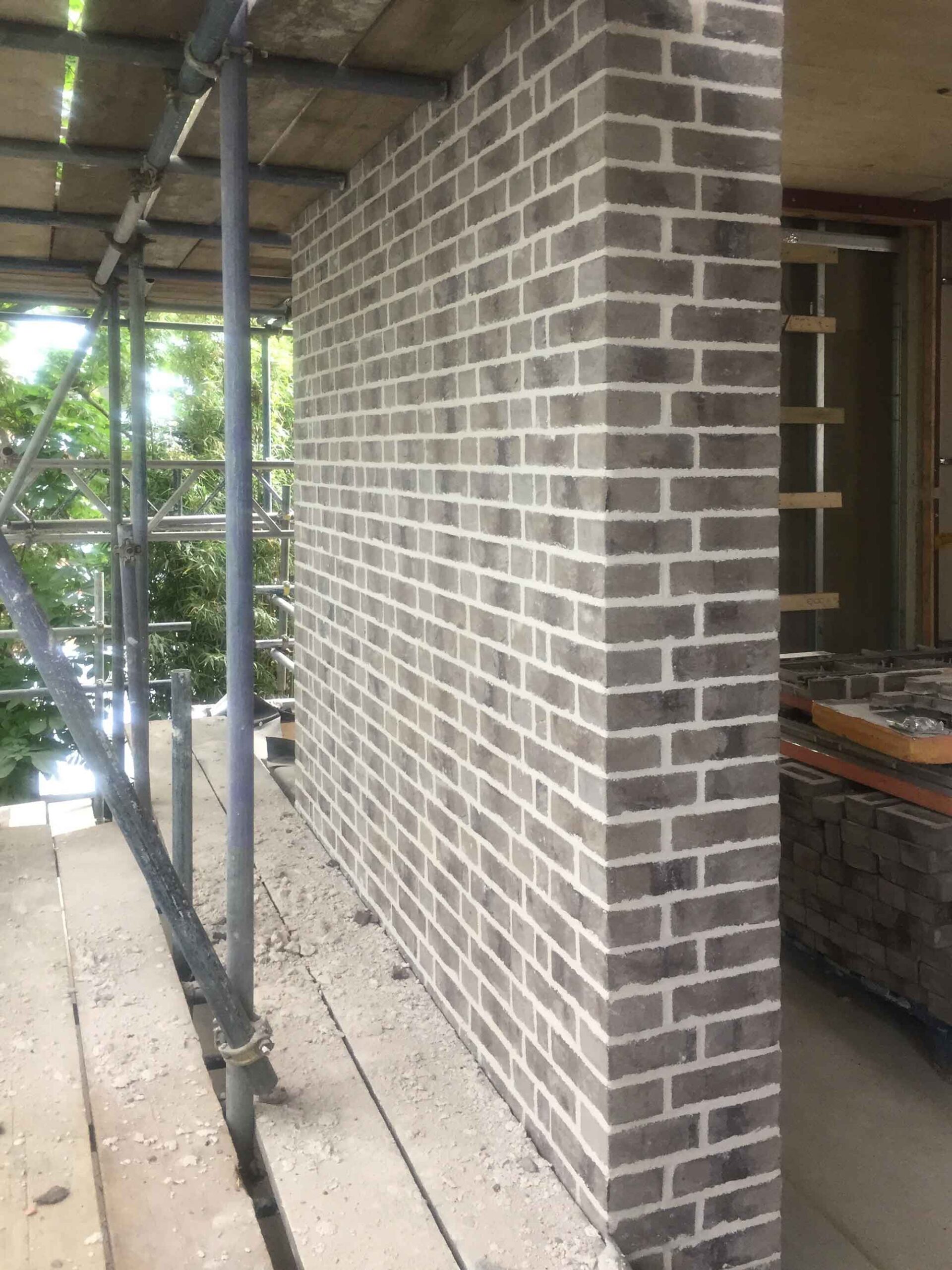 kensington-house-openstudio-architects-brick-wall