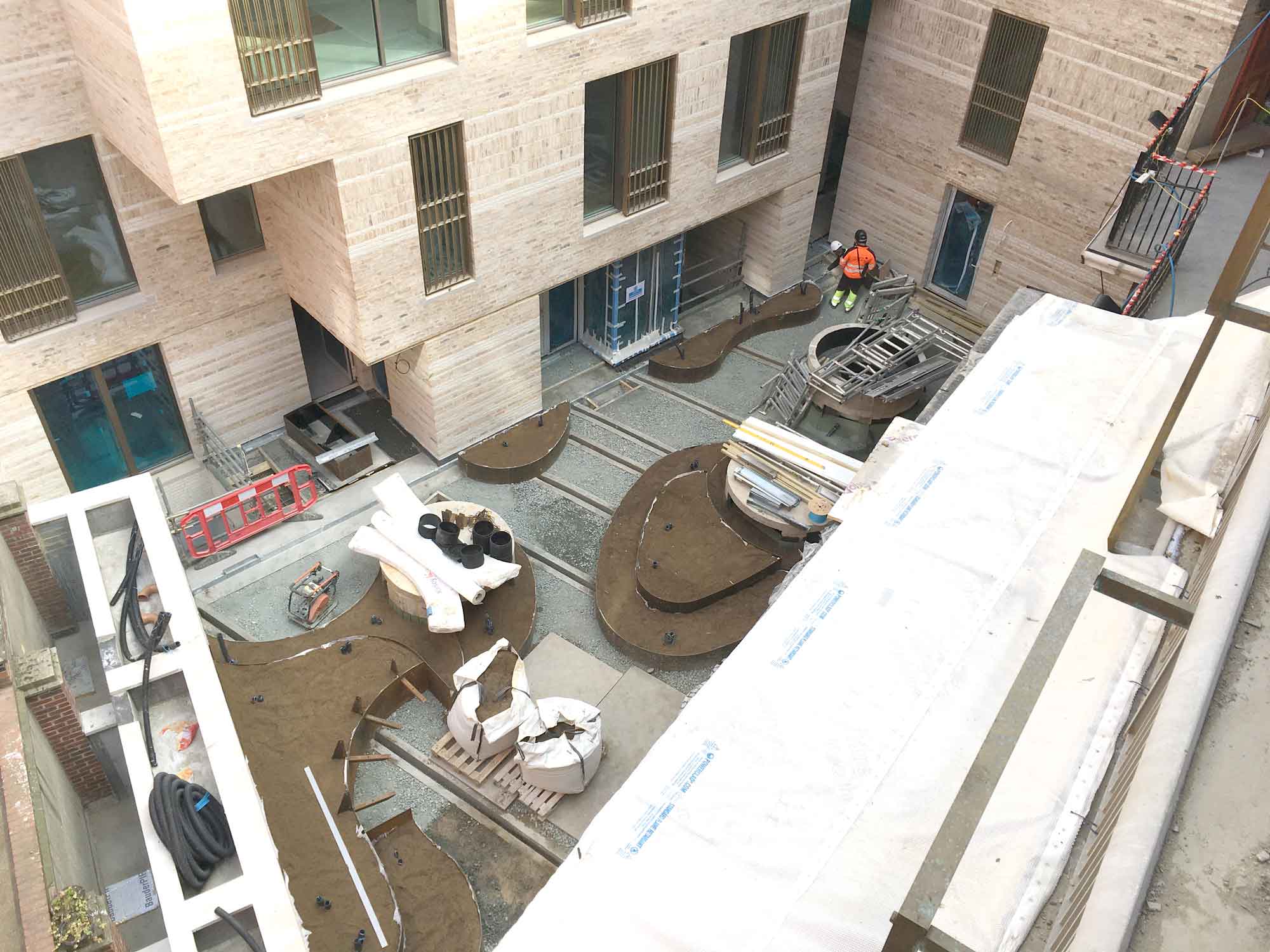 openstudio-architects-westminster-fire-station-courtyard